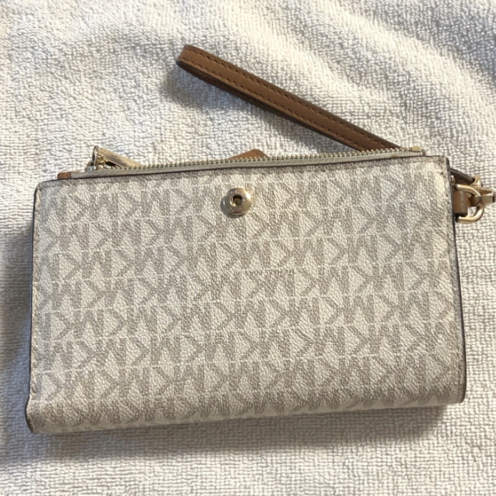 Michael Kors wallet